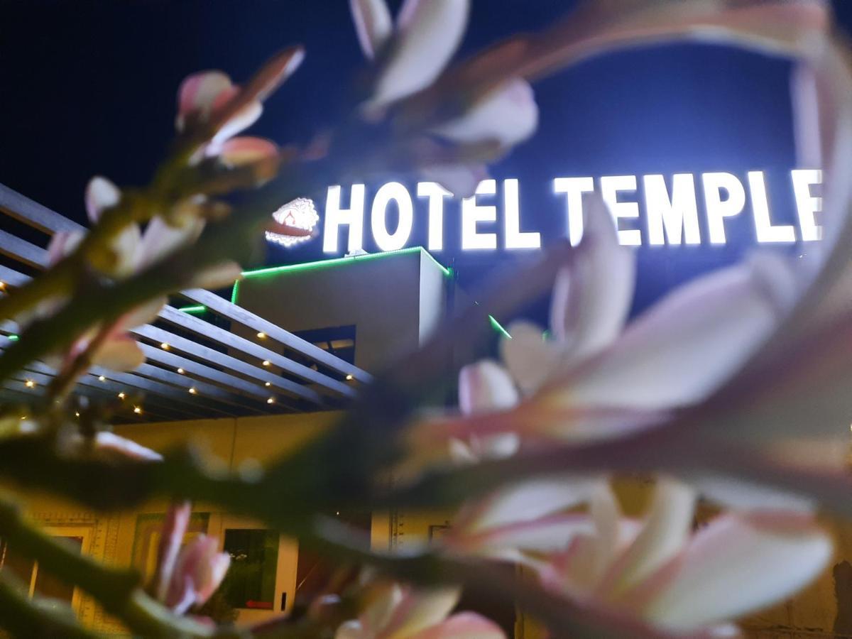 Hotel Temple On Ganges Βαρανάσι Εξωτερικό φωτογραφία