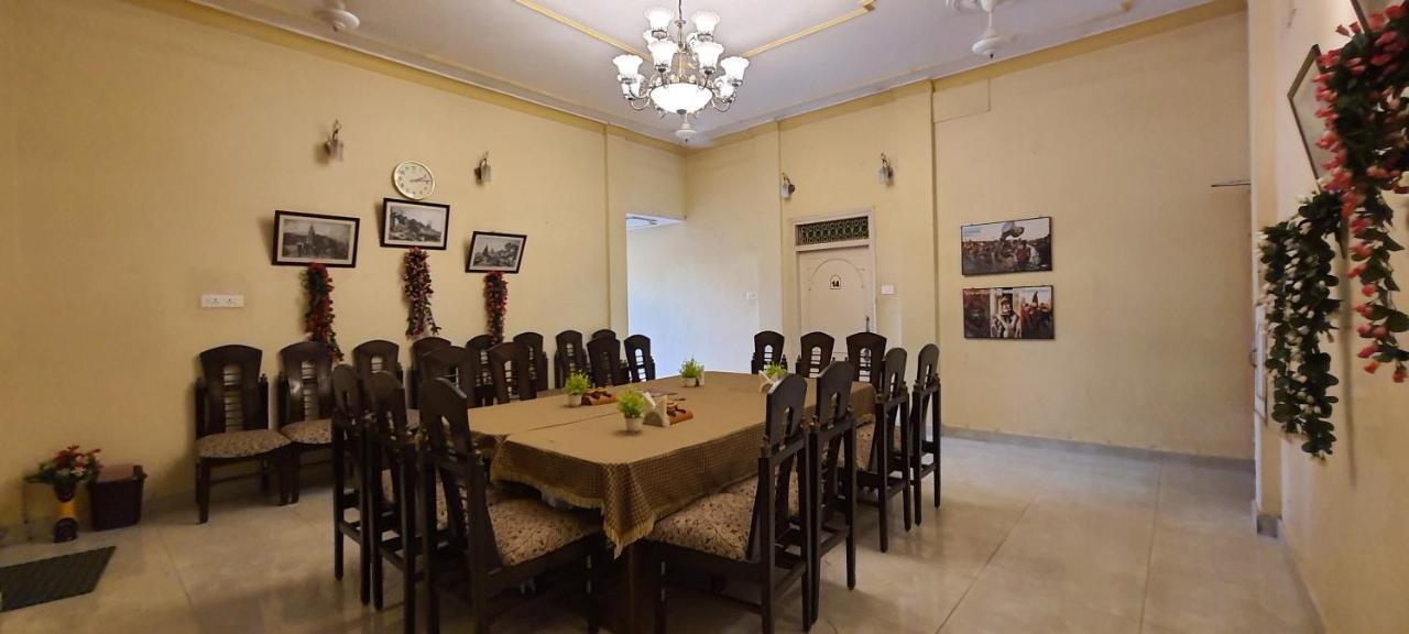 Hotel Temple On Ganges Βαρανάσι Εξωτερικό φωτογραφία
